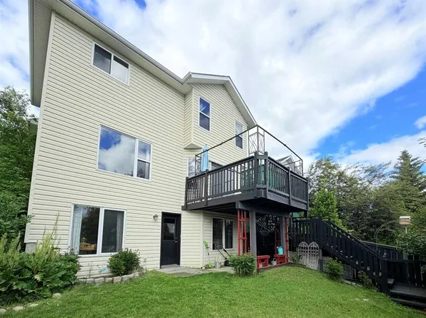 132 N Somercrest Close SW, Calgary, AB T2Y 3H8