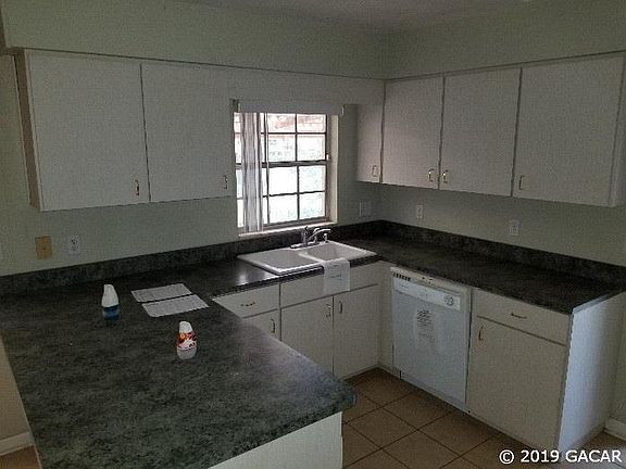 5th image of 1940 NW 34th St