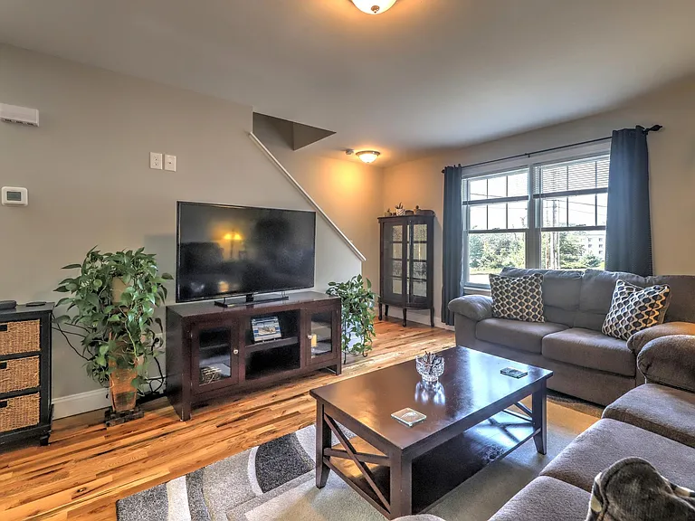 328 Meadowside Rd — Photo 14