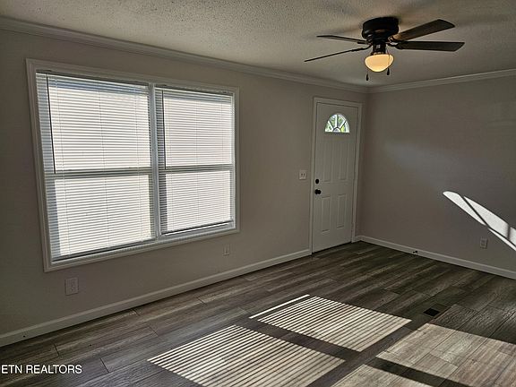 3rd image of 112 Ray St