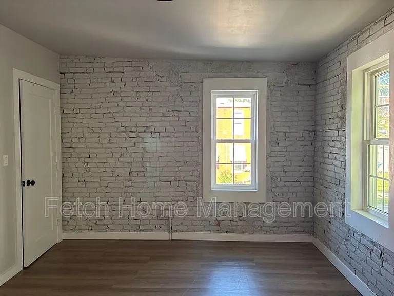 218 Walnut St #3 — Photo 11
