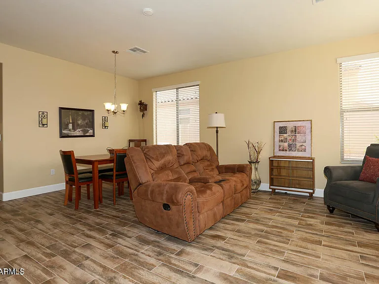 2056 E Riviera Dr — Photo 2