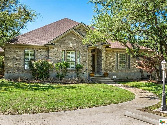 2nd image of 111 Quarry Crest Cir