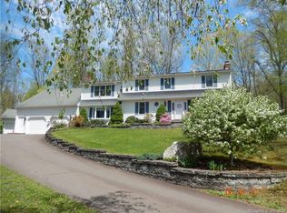 92 Hickory Hill Dr, Somers, CT 06071