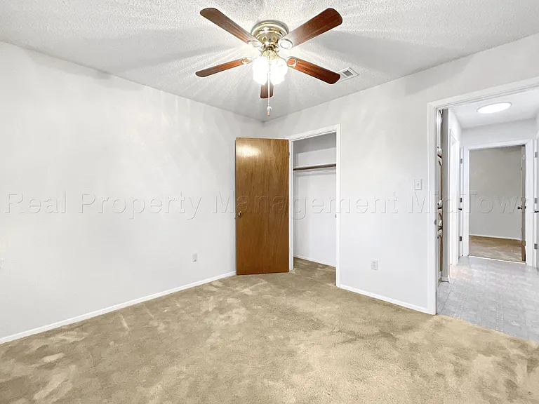 841 S Atkerson Ln — Photo 10