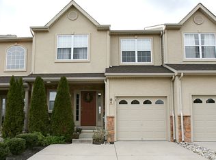 95 Glacier Dr, Berlin, NJ 08009