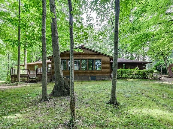 3rd image of 1842 Thornhill Dr