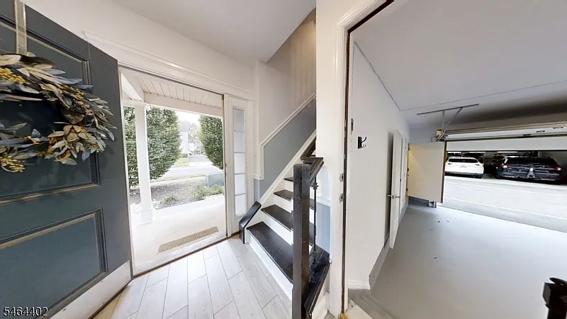 2 bed, 2.5 bath, 2150 sqft, $3,400 — Photo 3