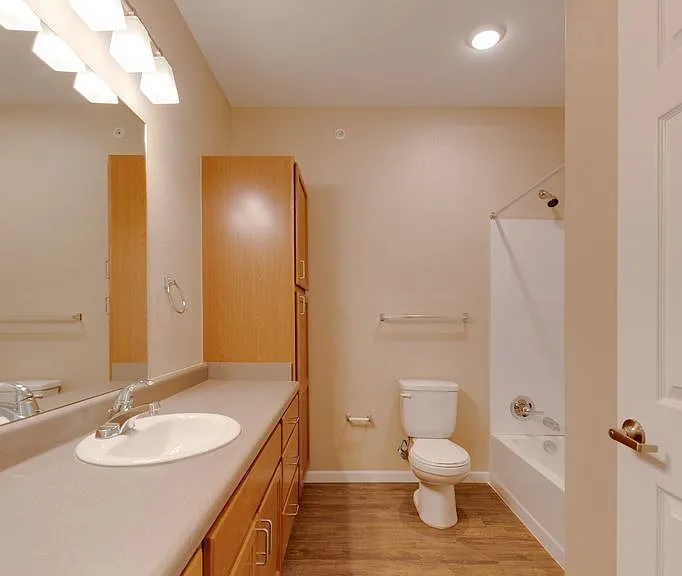 1801 Lyman St — Photo 8