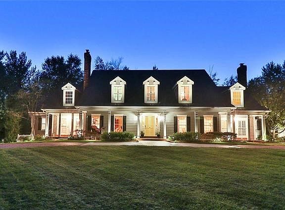 Impressive both day and night with the landscape lighting.  Huge front yard for tons of fun!