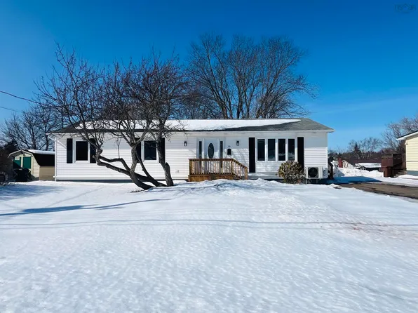 39 Rogers Ave, Amherst, NS B4H 2J7