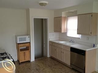 2nd image of 9644 Becker Ave