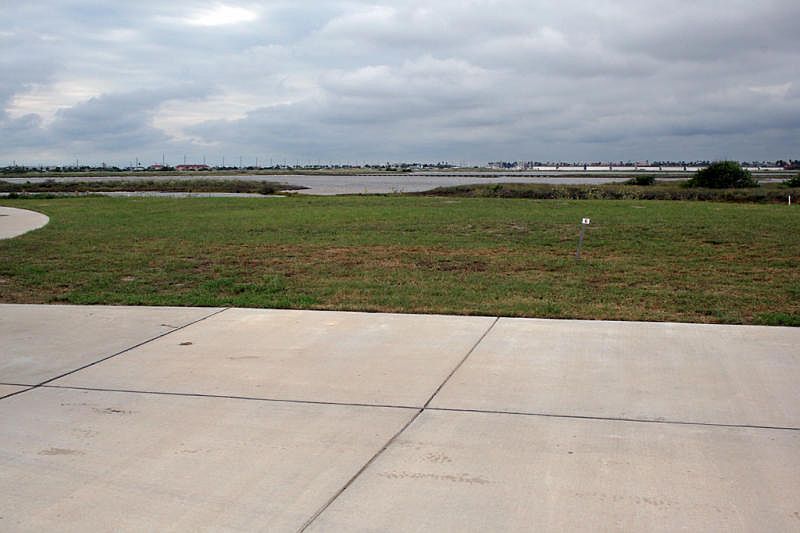 1st image of 526 Paradise Pointe Dr