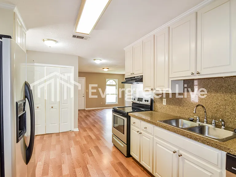 625 Durward Dr — Photo 6