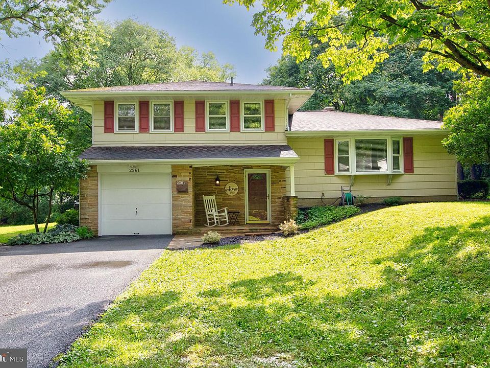 1st image of 2361 Northcliff Dr