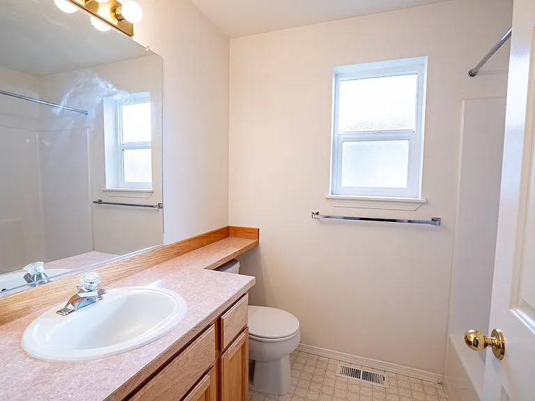 1502 N Madson Ln — Photo 12