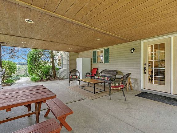 5th image of 44868 Warner Rd