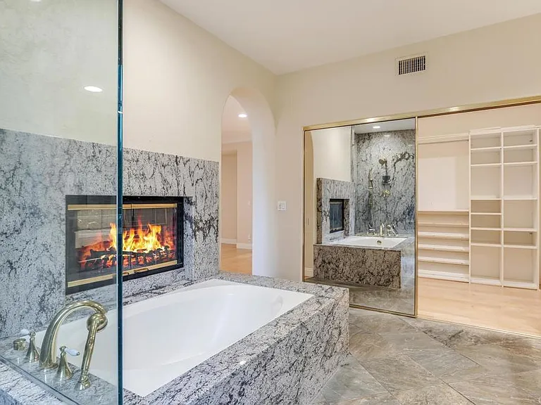 5370 Renaissance Ave — Photo 19