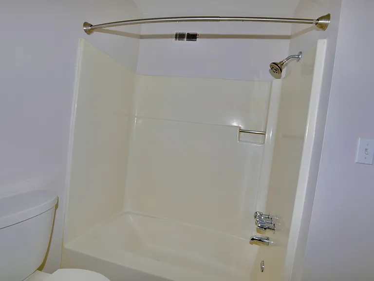 4425 Lela Ave NE #3 — Photo 9