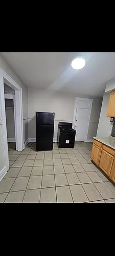 81 Montgomery Ave Photo 1