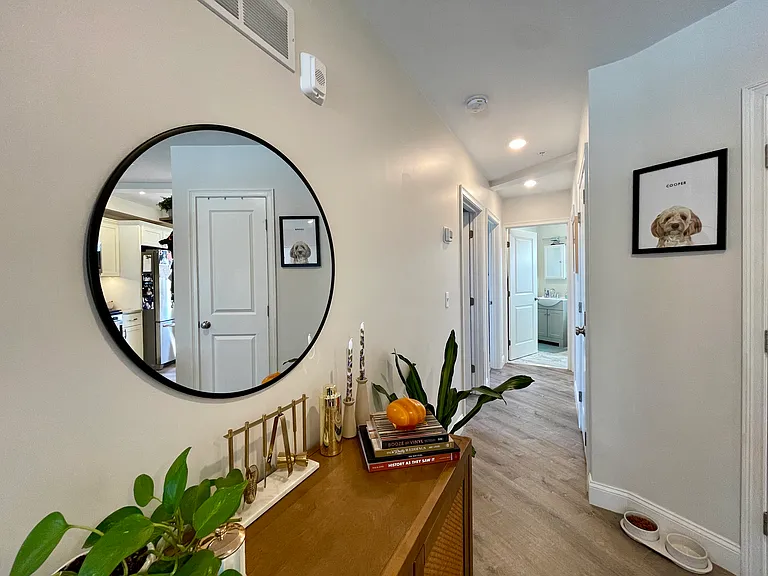 219 Waterman St — Photo 10