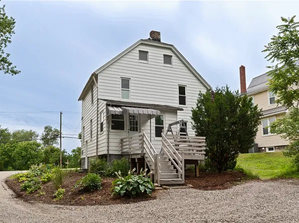 121 Freeport Rd, Butler, PA 16002