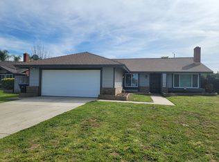 10962 Stonehenge Pl, Riverside, CA 92503