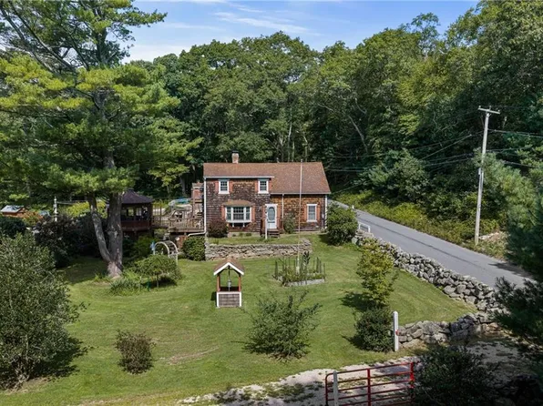 45 North Rd, Hopkinton, RI 02833