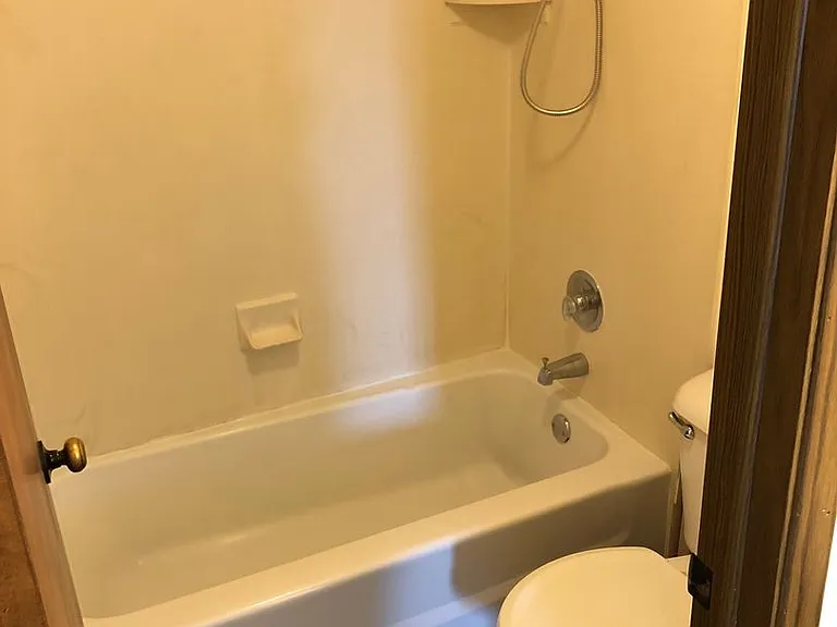 400 Browns Ct — Photo 8