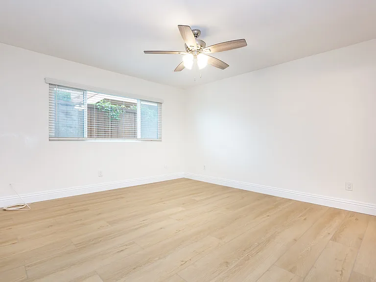 4833 Kansas St #105 — Photo 10