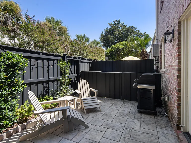 90 Logan St — Photo 29