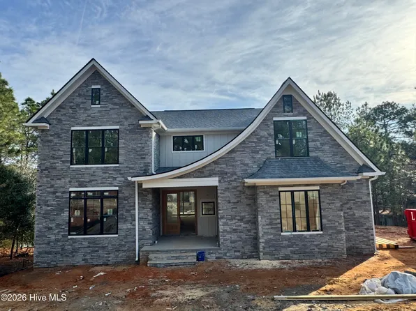 16 Overpeck Lane, Pinehurst, NC 28374