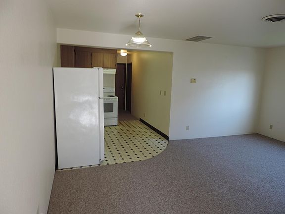 5th image of 902 S Forbes St APT J