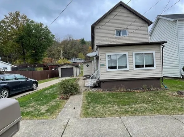 89 Smithfield St, Dillonvale, OH 43917