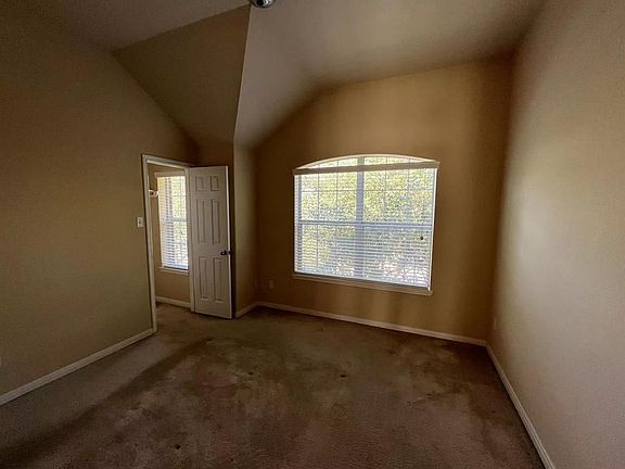 5th image of 16003 Emerald Briar Ln