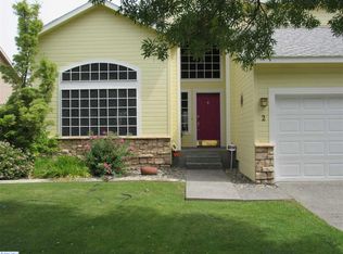 2 Carnation Ct, Pasco, WA