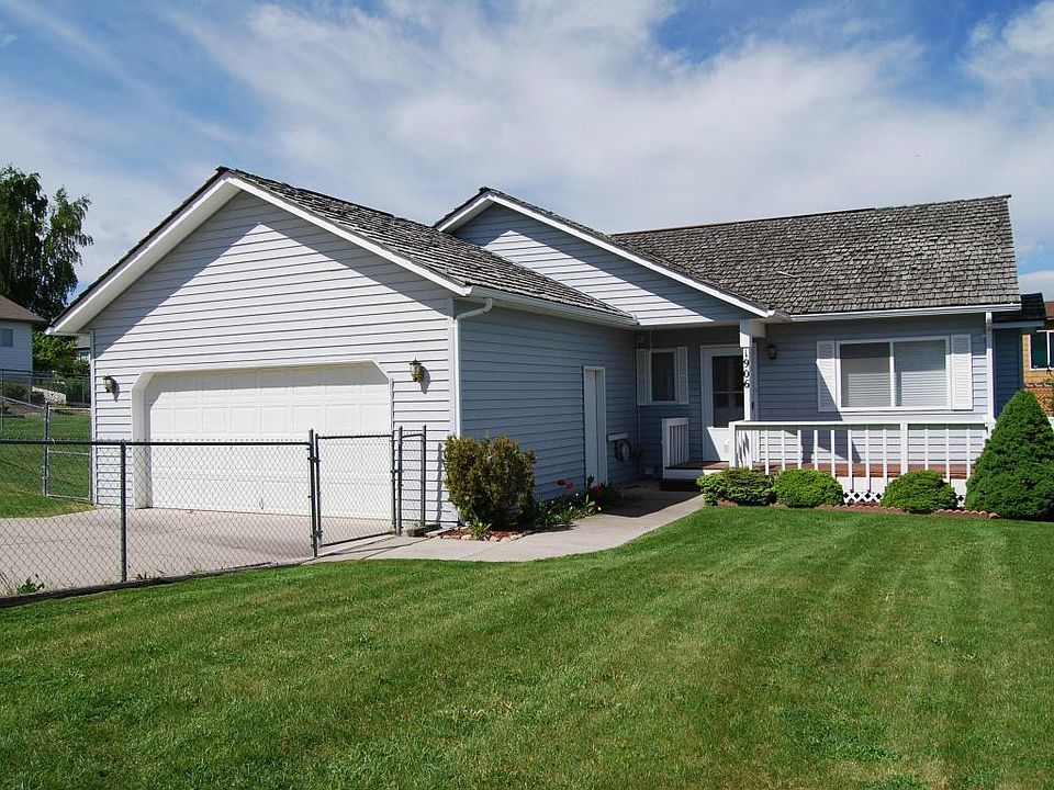 1st image of 1906 Woodbine Way