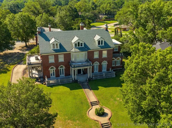 535 E 14th St, Bartlesville, OK 74003