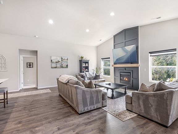 4th image of 2747 S Harper Valley Way