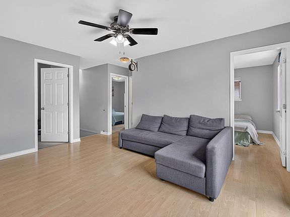 4th image of 5350 Manor St