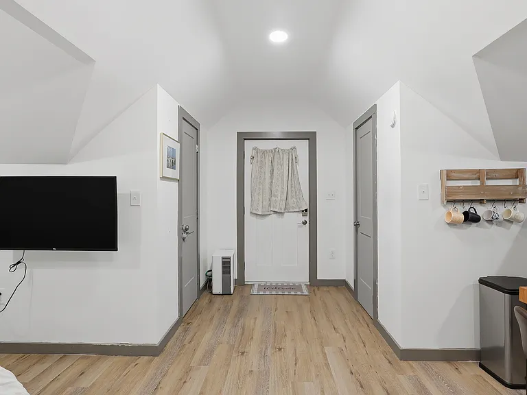 2457 Washington Ave #2 — Photo 12