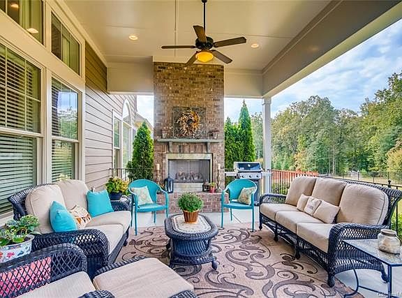5th image of 1180 Wessington Manor Ln