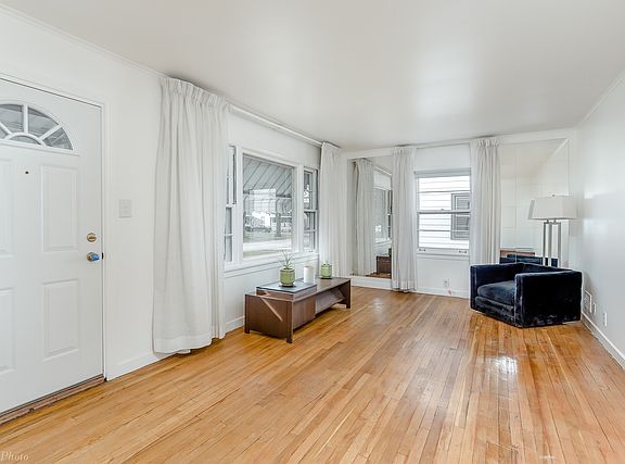 3rd image of 5400 W Otto Pl