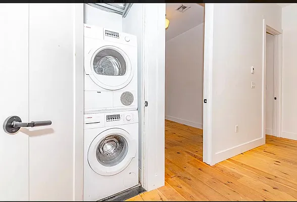 Rented by PREMIUM US INC | media 6