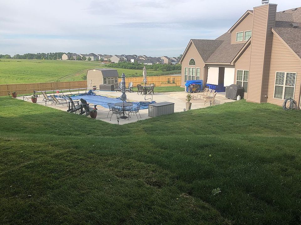 2nd image of 104 Mellifont Pl