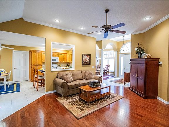 3rd image of 3 Overton Ln