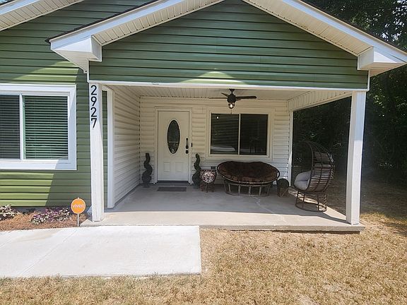 3rd image of 2927 Clover Ln