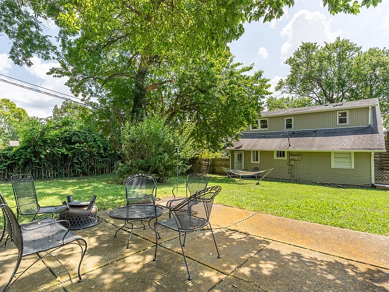 2526 Blair Blvd #B — Photo 21