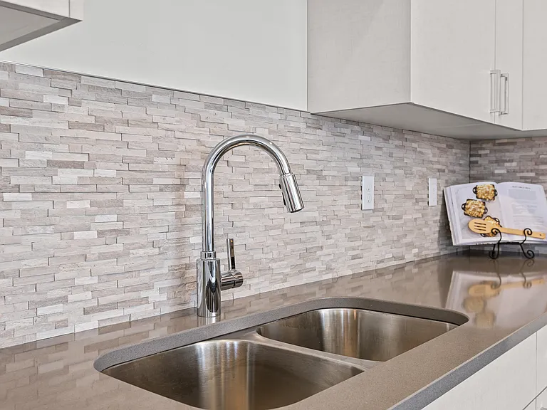 509 E Violets Cove Ln — Photo 12
