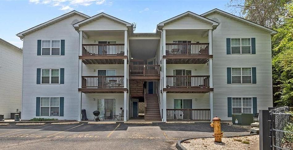 1st image of 14 Eagle Rock Cv Unit 304